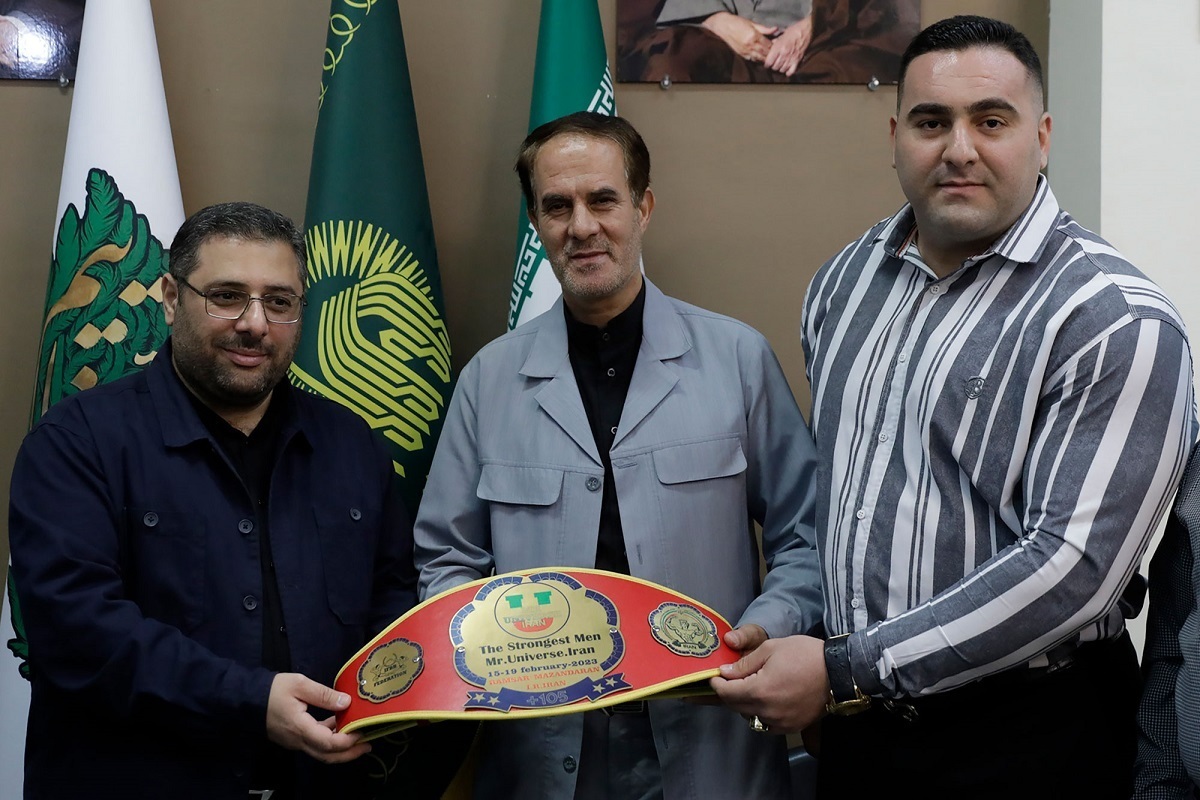 با حضور جمعی از مسئولان آستان قدس رضوی و فدراسیون بدنسازی و پرورش اندام کشور، رامین فرج‌نژاد مدال قهرمانی قوی‌ترین مردان جهان در سال ۲۰۲۳ را به موزه آستان قدس رضوی اهدا کرد.