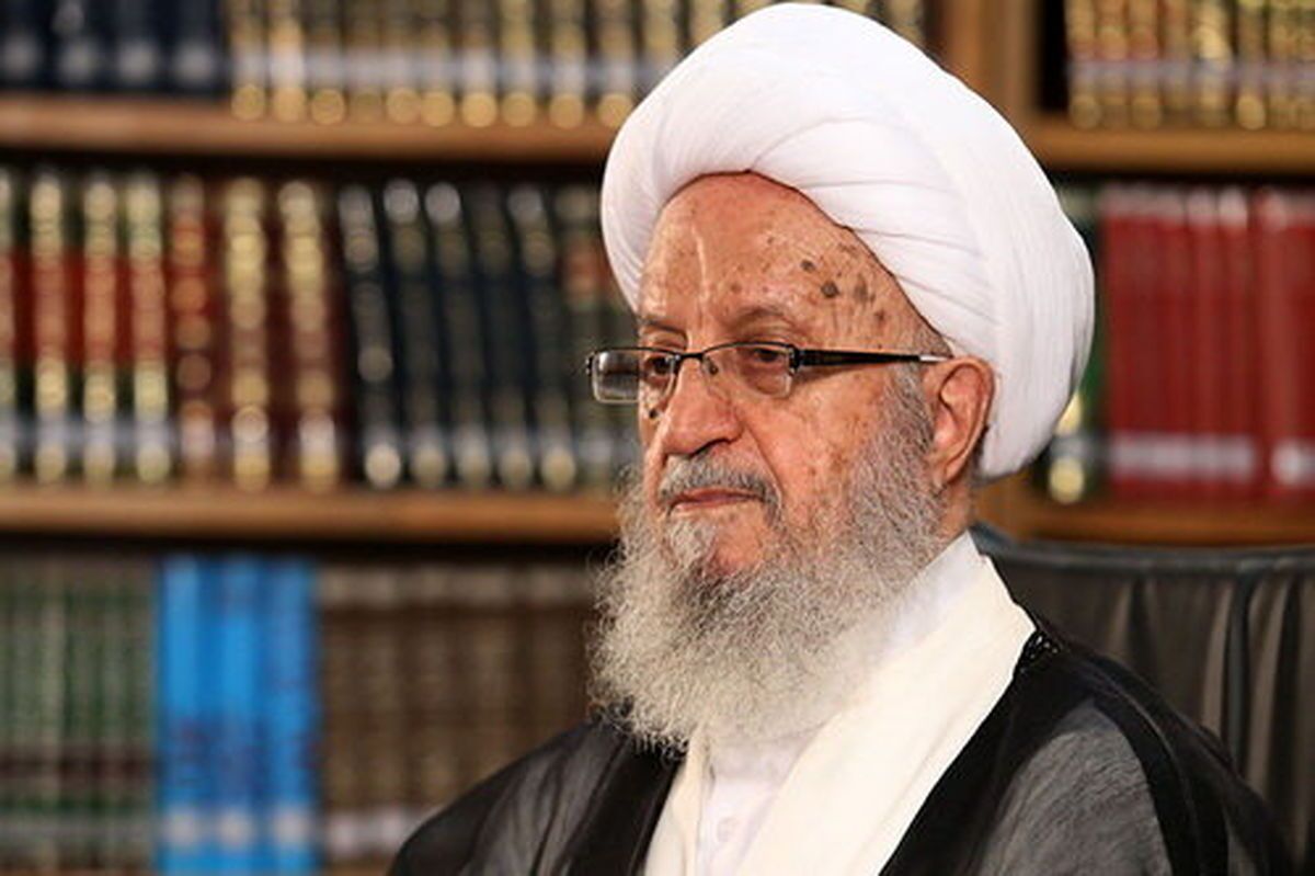 آیت‌الله مکارم شیرازی از مراجع تقلید به پرداخت وام اربعین از سوی بانک‌ها با سود ۲۳ درصد واکنش نشان داد و آن را غیر عادلانه برشمرد.