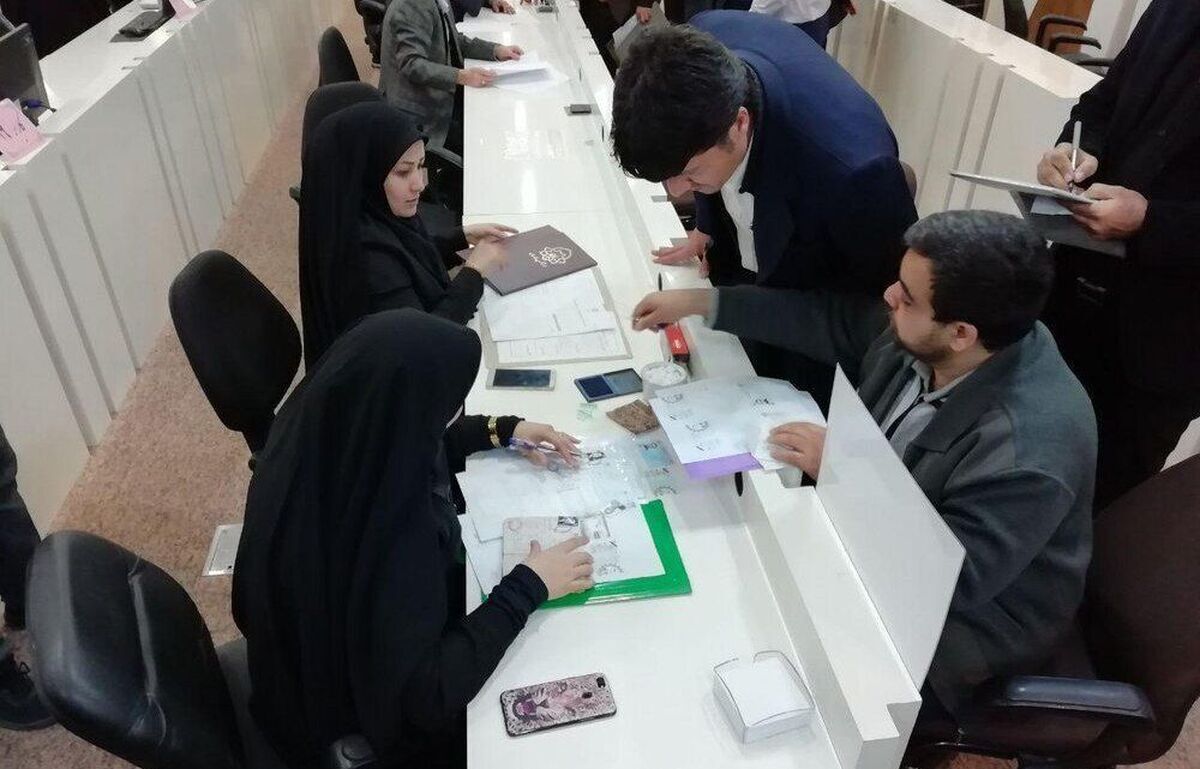 ثبت اطلاعات متقاضیان داوطلبی مجلس از ۴۲ هزار نفر هم گذشت (۲۲ مرداد ۱۴۰۲)