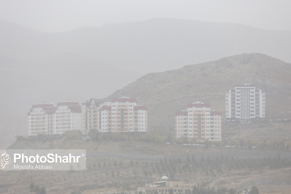 کارشناس مرکز پیش‌بینی هواشناسی خراسان رضوی ضمن اشاره به اینکه از فردا دمای هوا در استان روند افزایشی خواهد داشت، گفت: همچنان تا پایان هفته پدیده غالب جوی در سطح خراسان رضوی وزش باد شدید به صورت لحظه‌ای است.