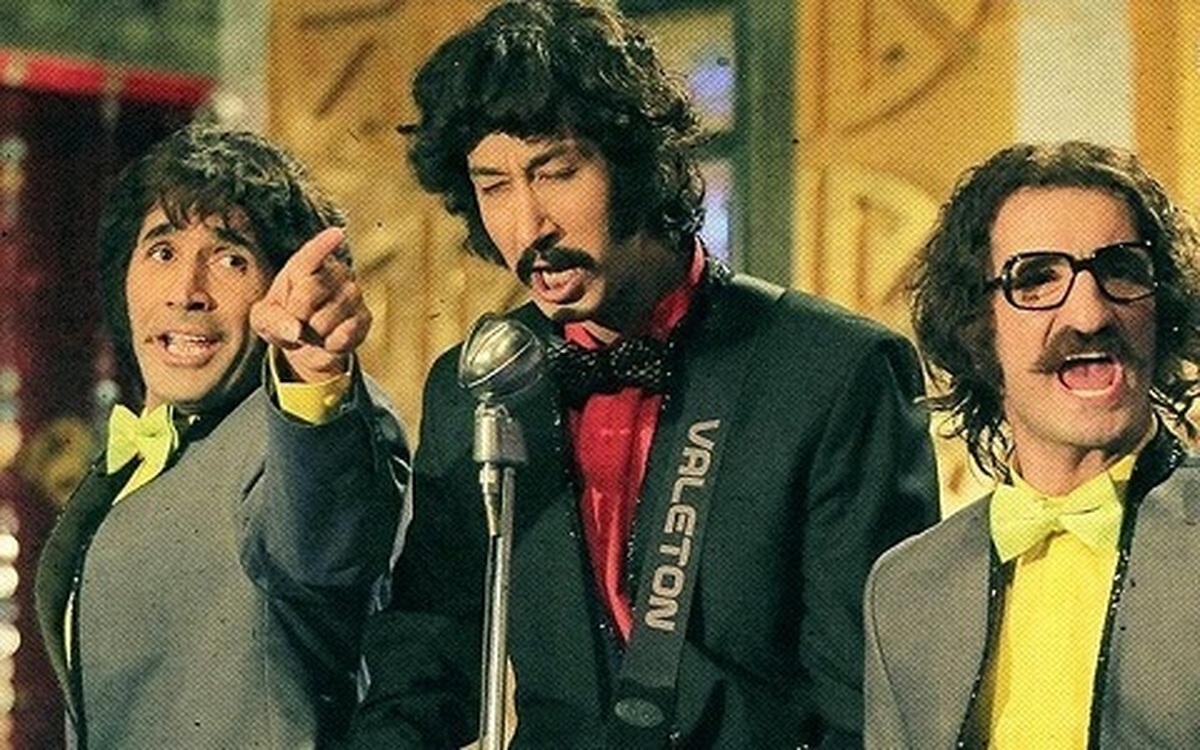 فیلم سینمایی «فسیل» با عبور از مخاطبان فیلم «بگذار زندگی کنم»، سومین فیلم پرمخاطب سینمای ایران بعد از انقلاب شد.