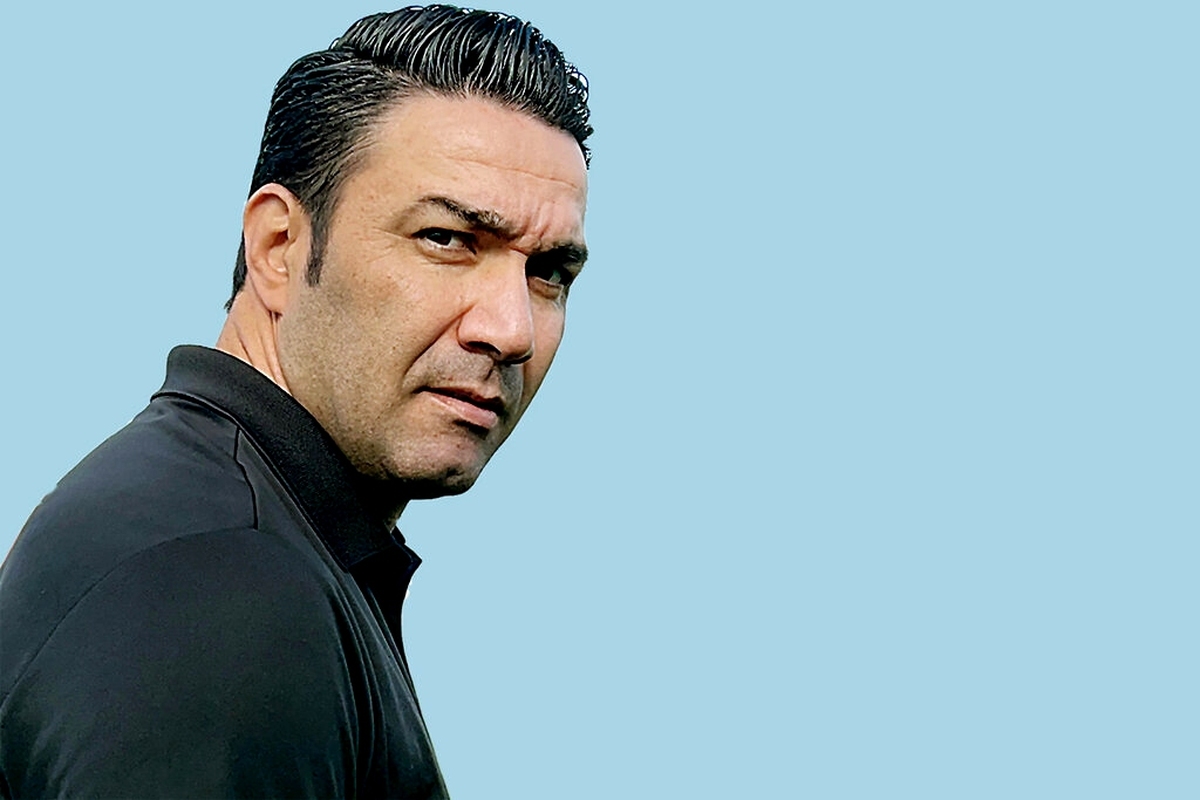 سرمربی تیم فوتبال استقلال در نشست خبری پیش از دیدار تیمش برابر ملوان حاضر شد.