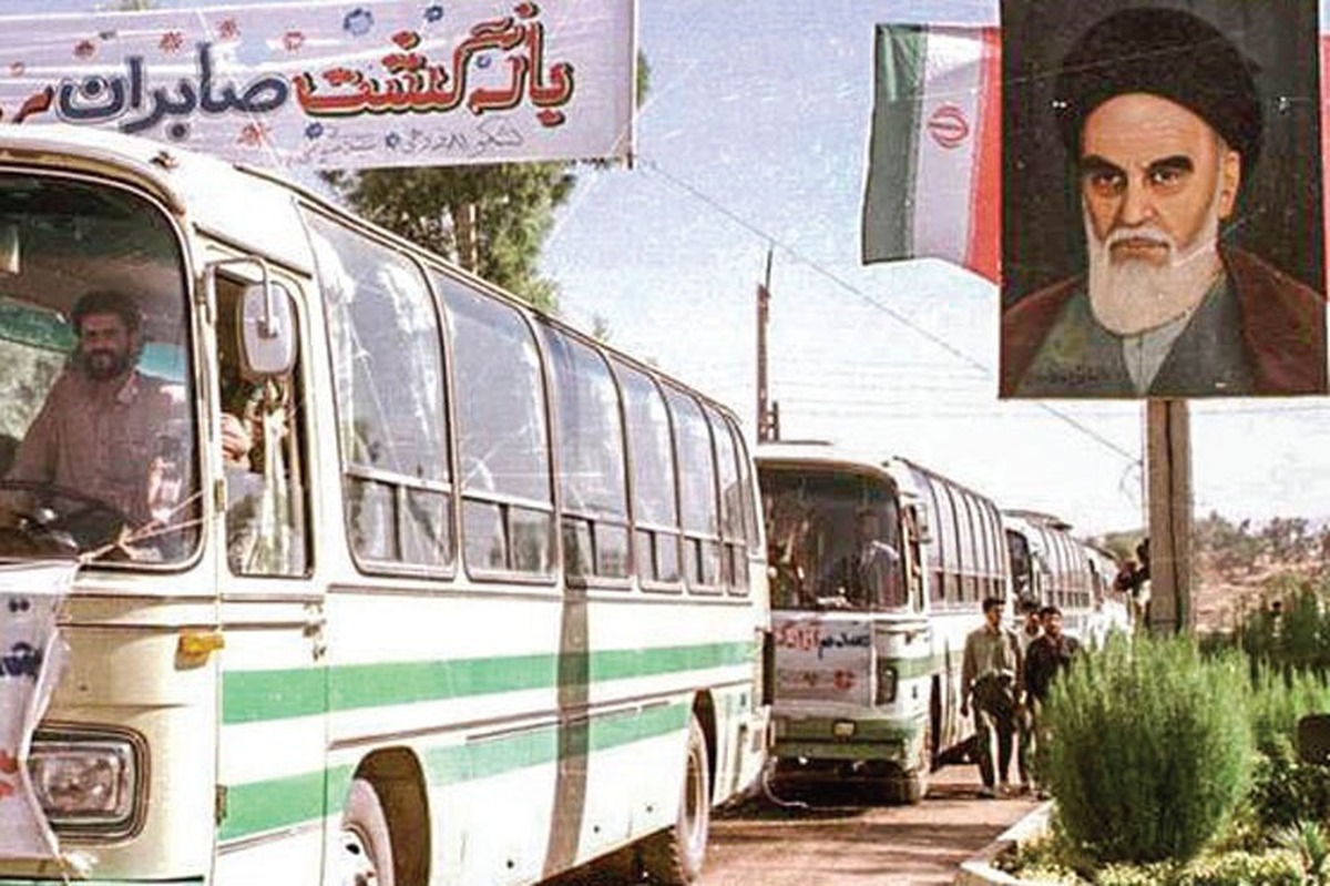 آنان هزاران نفر از فرزندان ما را در زندان‌ها مخفی داشتند و امکان نامه نگاری را هم به صفر رسانده بودند. ما، اما امکان دیدار خانواده‌های اسرا با فرزندانشان را فراهم می‌کردیم.