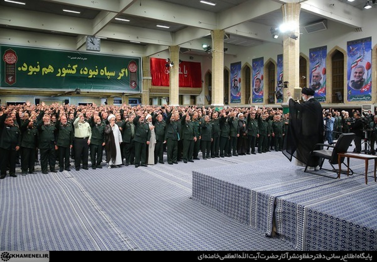 اعضای مجمع عالی فرماندهان سپاه پاسداران انقلاب اسلامی صبح امروز پنجشنبه ۲۶مرداد با حضور در حسینیه امام خمینی(ره) با حضرت آیت‌الله خامنه‌ای دیدار کردند.