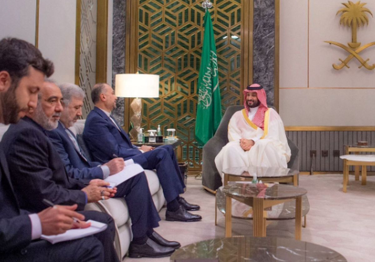 ولی‌عهد عربستان در دیدار امیرعبداللهیان با ابلاغ سلام خود و پادشاه عربستان به مقام معظم رهبری و آیت‌الله رئیسی گفت: نگاه عربستان به رابطه با ایران راهبردی بوده و در این زمینه عزم جدی داریم.