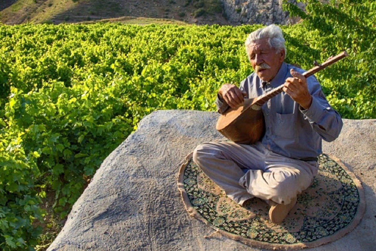 علی عابدی، یکی از پژوهشگران و مستندسازان موسیقی نواحی ایران، از ساخت و تولید دو مستند درباره موسیقی نواحی منطقه خراسان خبر داد.