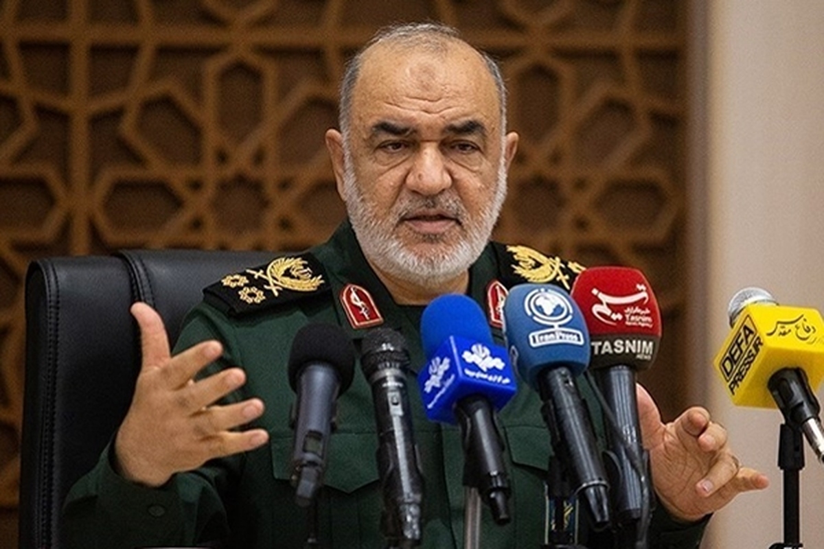 فرمانده کل سپاه گفت: امروز آمریکا بیش از هر زمان دیگری رو به زوال است و دشمن امروز در اوج ضعف قرار دارد.