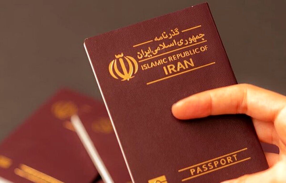 سخنگوی فراجا جزئیات کامل تمهیدات پلیس در خصوص خدمات گذرنامه‌ای برای زائران اربعین حسینی را تشریح و از تمدید ۲۰۰ هزار گذرنامه که اعتبار آن‌ها منقضی شده بود، خبر داد.