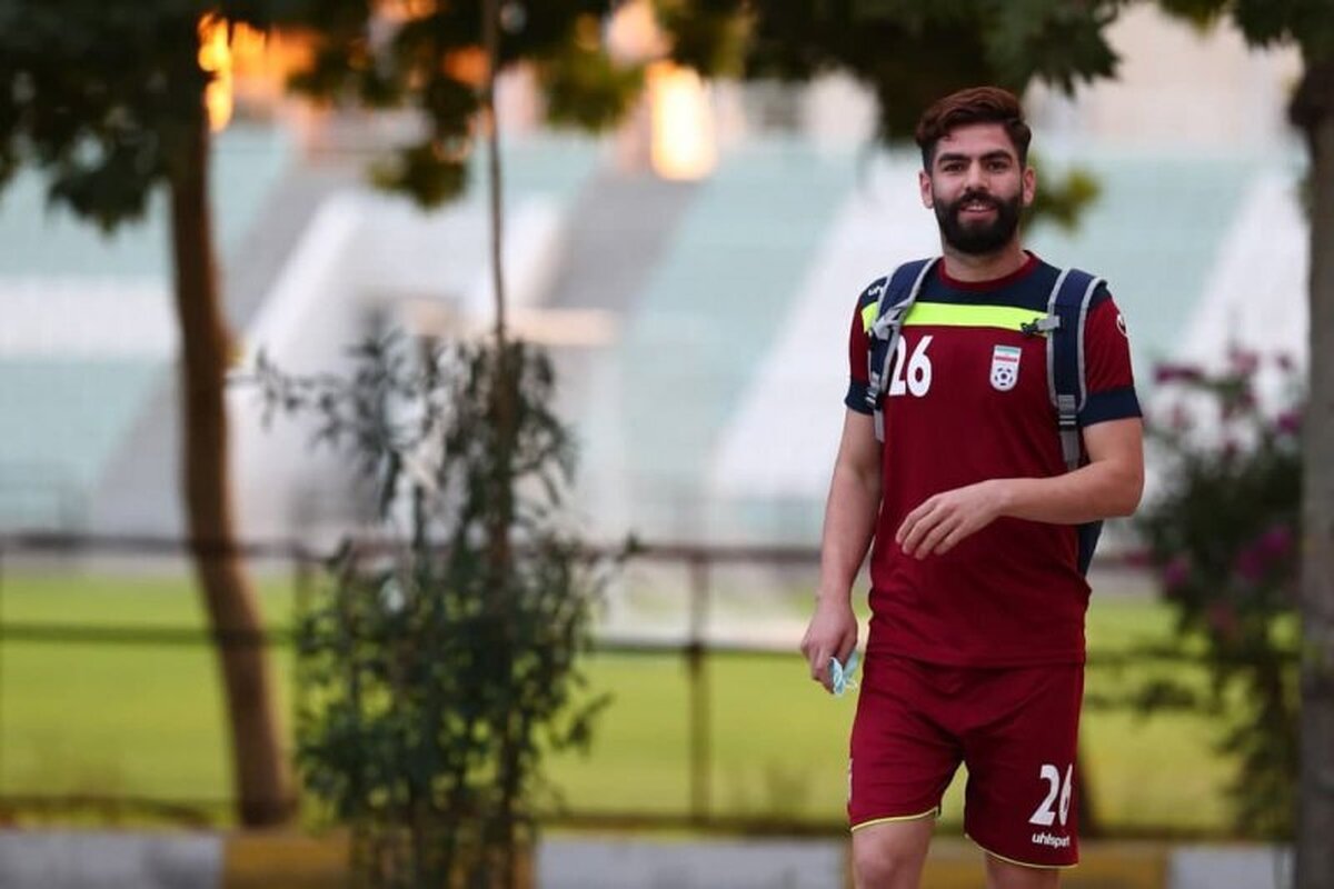 هافبک جدید تیم فوتبال پرسپولیس گفت: امیدوارم بتوانم در پرسپولیس بمانم و این باشگاه سکوی پرتاب خوبی برای من برای حضور در اروپا باشد. اینجا هستم که با پرسپولیس قهرمان شوم.