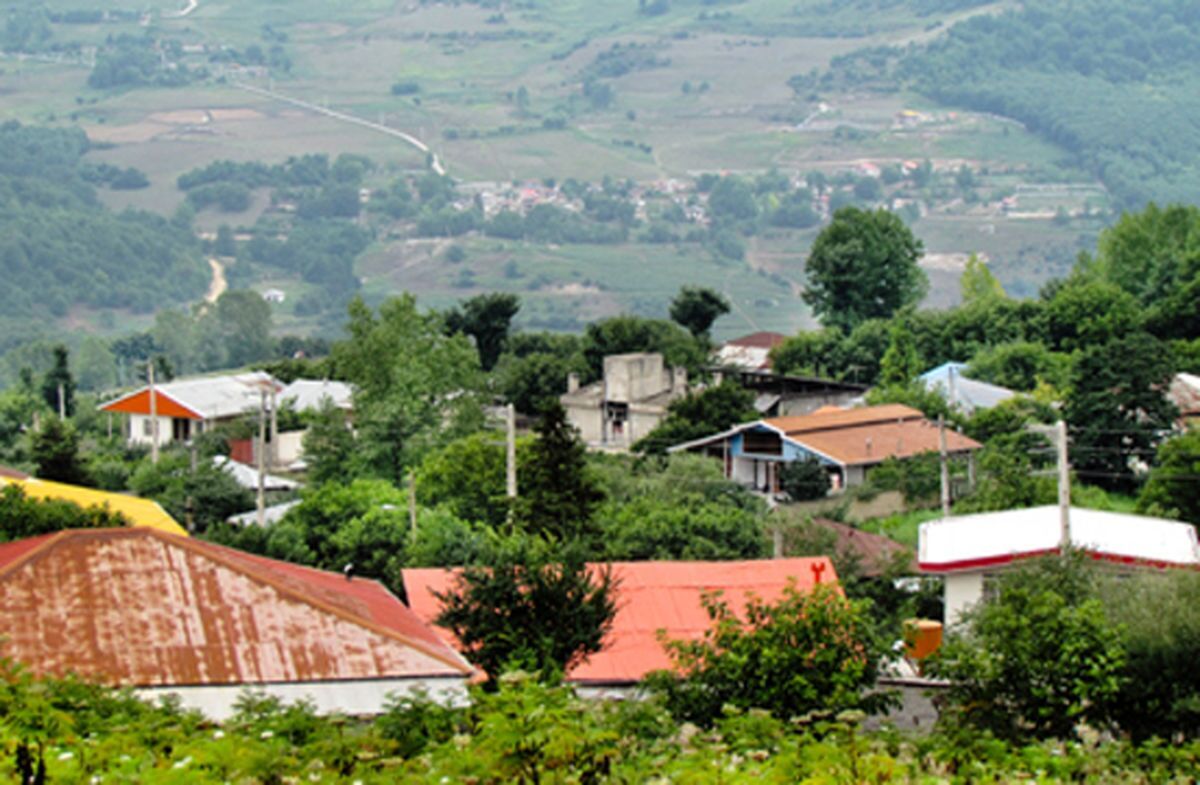 ویدئویی زیبا از روستای اتو در مازندران که طبیعت زیبایی را دارد مشاهده می‌کنید.
