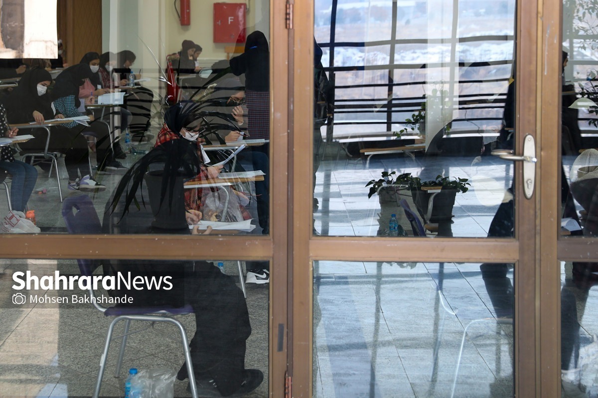 سخنگوی کمیسیون آموزش مجلس شورای اسلامی گفت: در نشست روز گذشته کمیسیون آموزش، اعتراض بیش از ۴۵ هزار نفر از شرکت‌کنندگان آزمون سراسری با حضور وزیر آموزش و پرورش و رئیس سازمان سنجش مورد بررسی قرار گرفت.