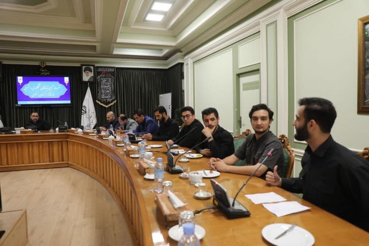 استاندار خراسان رضوی با تعدادی از دانشجویان دیدار کرد و پاسخگوی سؤالات آنان در زمینه‌های مختلف بود.