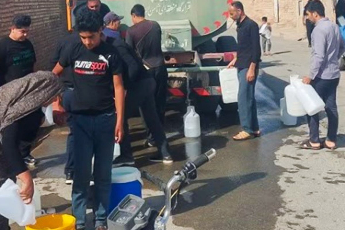 در حالیکه از صبح امروز، تمامی رسانه ها خبر از استعفای دسته جمعی اعضای شورای شهر سده، به دلیل مشکلات مربوط به قطعی آب دادند ، فرماندار خواف از این موضوع اظهار بی اطلاعی کرد.