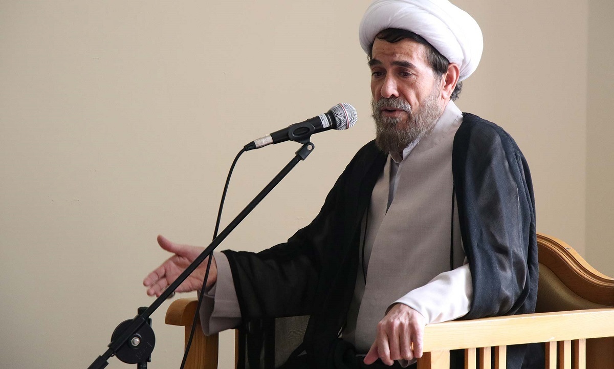 سخنران حرم مطهر رضوی گفت: بیان معارف دینی و اخلاقی در غالب نیایش و دعا راهبرد امام سجاد (ع) برای مبارزه با انحطاط فرهنگی جامعه اسلامی بود.