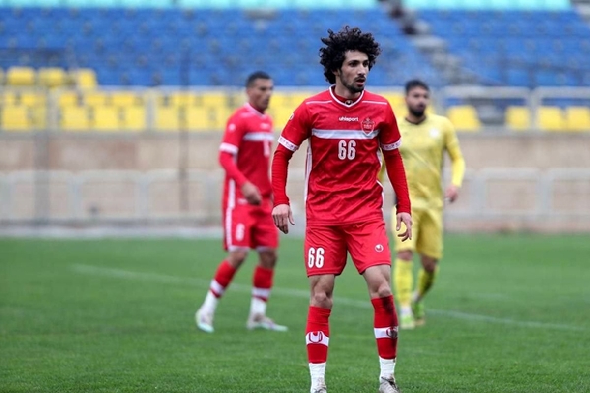 سرمربی پرسپولیس اجازه جدایی بازیکن تاجیکستانی تیمش را نداد.