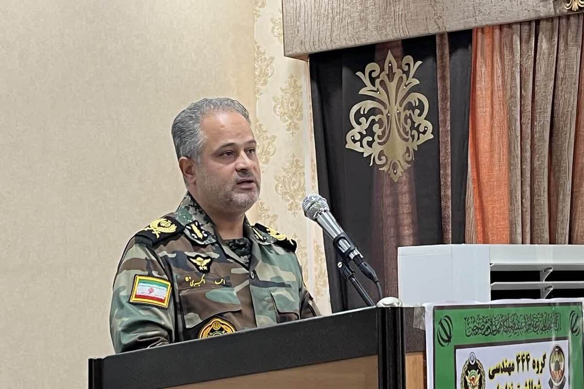 فرمانده گروه ۴۴۴ مهندسی رزمی گفت: اسرای ایرانی پیروی از مکتب عاشورا و اسرای کربلا، آزادگی و شکوه و صلابت را به رخ دشمن کشیدند و پرچمدار عزت و اقتدار و بزرگی اسلام و انقلاب بودند.