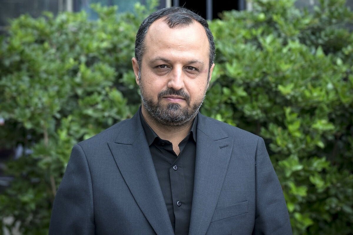 وزیر اقتصاد گفت: برای اولین بار پس از سال‌ها بانک‌های دولتی به غیر از بانک سپه از زیان‌دهی خارج شدند.