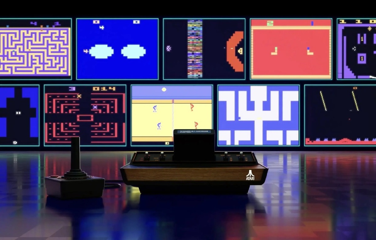 آتار‌ی (Atari) از کنسول خاطره‌انگیز جدیدی با نام آتاری ۲۶۰۰ پلاس (Atari ۲۶۰۰ Plus) رونمایی کرده است که از ۱۷ نوامبر (۲۶ آبان‌ماه) با قیمت ۱۲۹.۹۹ دلار وارد بازار می‌شود