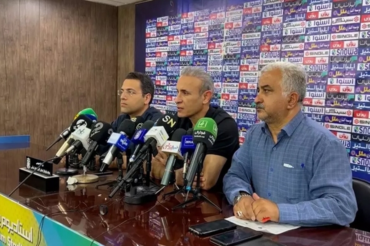 سرمربی پرسپولیس خبر شهرآرانیوز را تأیید کرد.