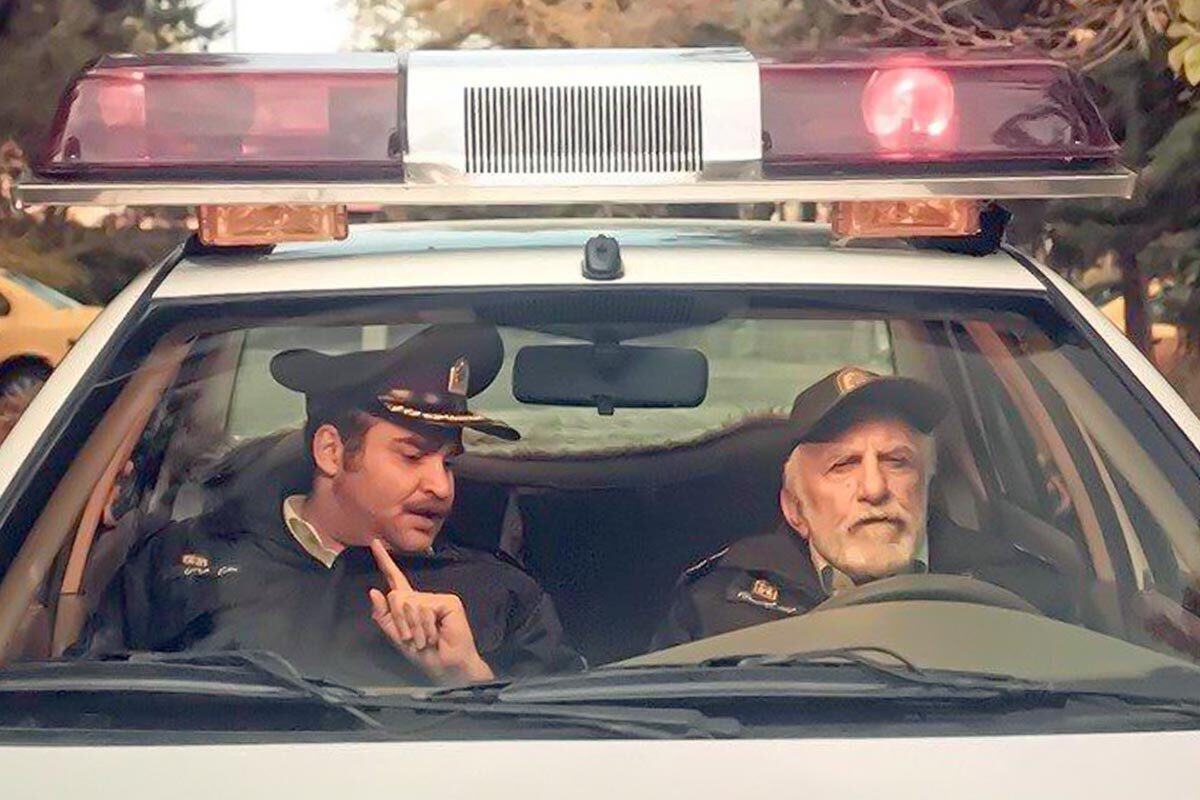 سعید توکلی، بازیگر تئاتر مشهد که سال هاست روی صحنه نمایش کشور نقش آفرینی می‌کند، این روز‌ها با فیلم سینمای «داستان دست انداز» به کارگردانی کمال تبریزی بر پرده سینما‌ها حضور دارد.