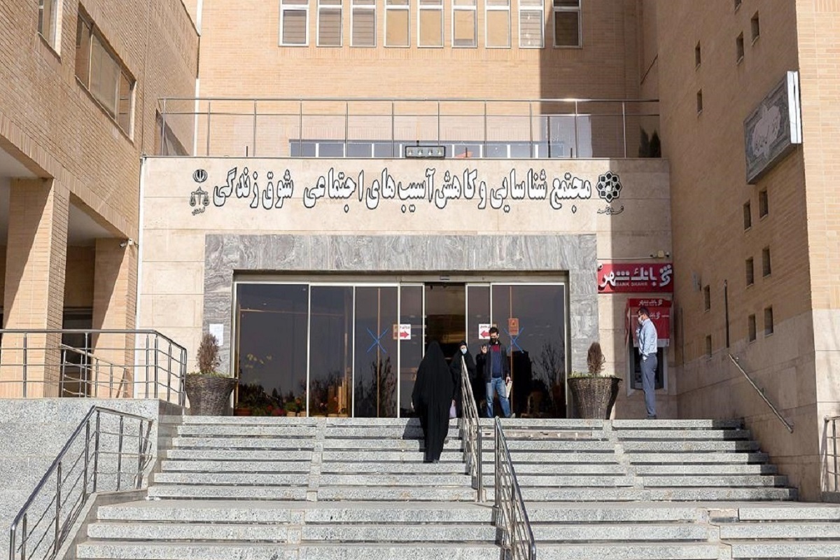 معاون دادستان مرکز استان خراسان رضوی گفت: برای کودکان و نوجوانانی که تحت اجبار والدین، مرتکب جرائمی شده‌اند، در مجتمع شوق زندگی پرونده حمایتی تشکیل می‌شود.