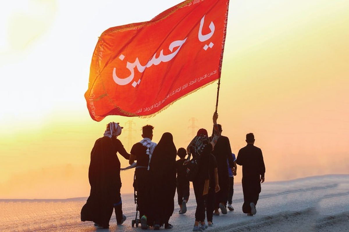 ایام پیاده روی اربعین و حرکت میلیون‌ها زائر از سراسر نقاط عالم برای زیارت حضرت اباعبدا... الحسین (ع) با پای پیاده، درکنار آنکه زیباترین جلوه‌ها از عشق و محبت را پیش چشم‌ها تصویر می‌کند.