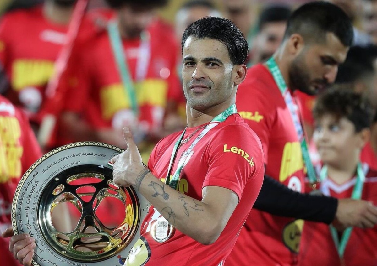 هواداران پرسپولیس مدیریت این باشگاه را تحت فشار گذاشتند تا عیسی جذب شود.