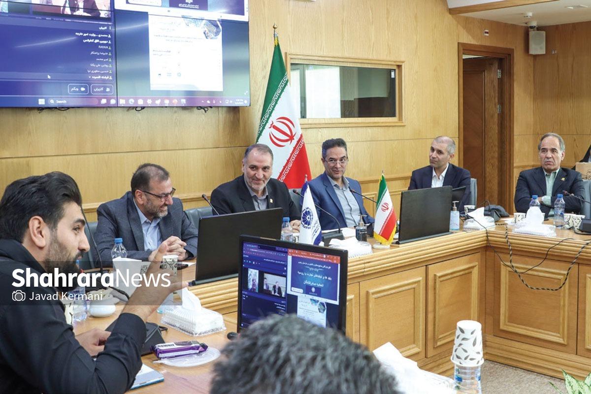 رئیس اتحادیه صادرکنندگان خراسان رضوی گفت: این باور ماست که خراسان رضوی می‌تواند نقش بسیار مهمی در توسعه تبادل تجاری ایران با روسیه داشته باشد، زیرا ما در این استان از ظرفیت واحد‌های فراوری و شرکت‌هایی استفاده می‌کنیم که می‌توانند محصولات خام کشاورزی و معدنی روسیه را به صورت دانش بنیان فراوری و بهینه سازی و به محصولاتی تبدیل کنند که ارزش افزوده فراوانی دارند.