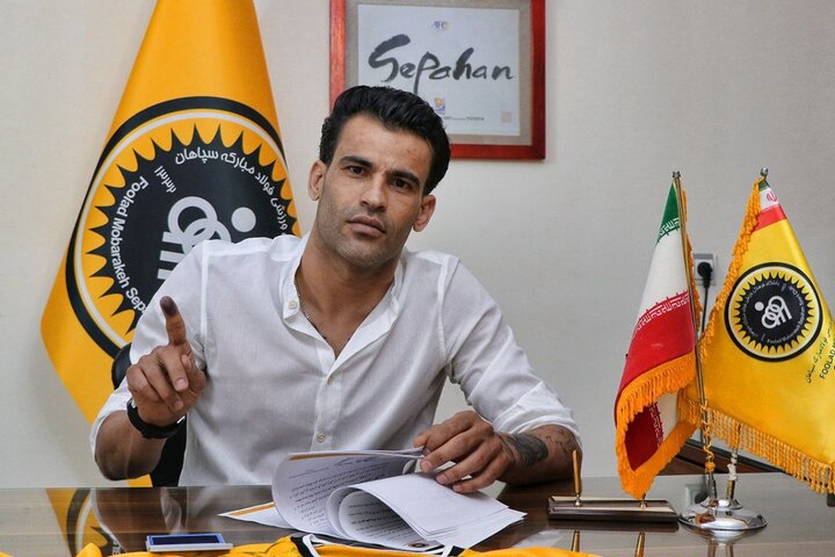 مهاجم پیشین پرسپولیس تکلیفش را با شایعات مشخص کرد.