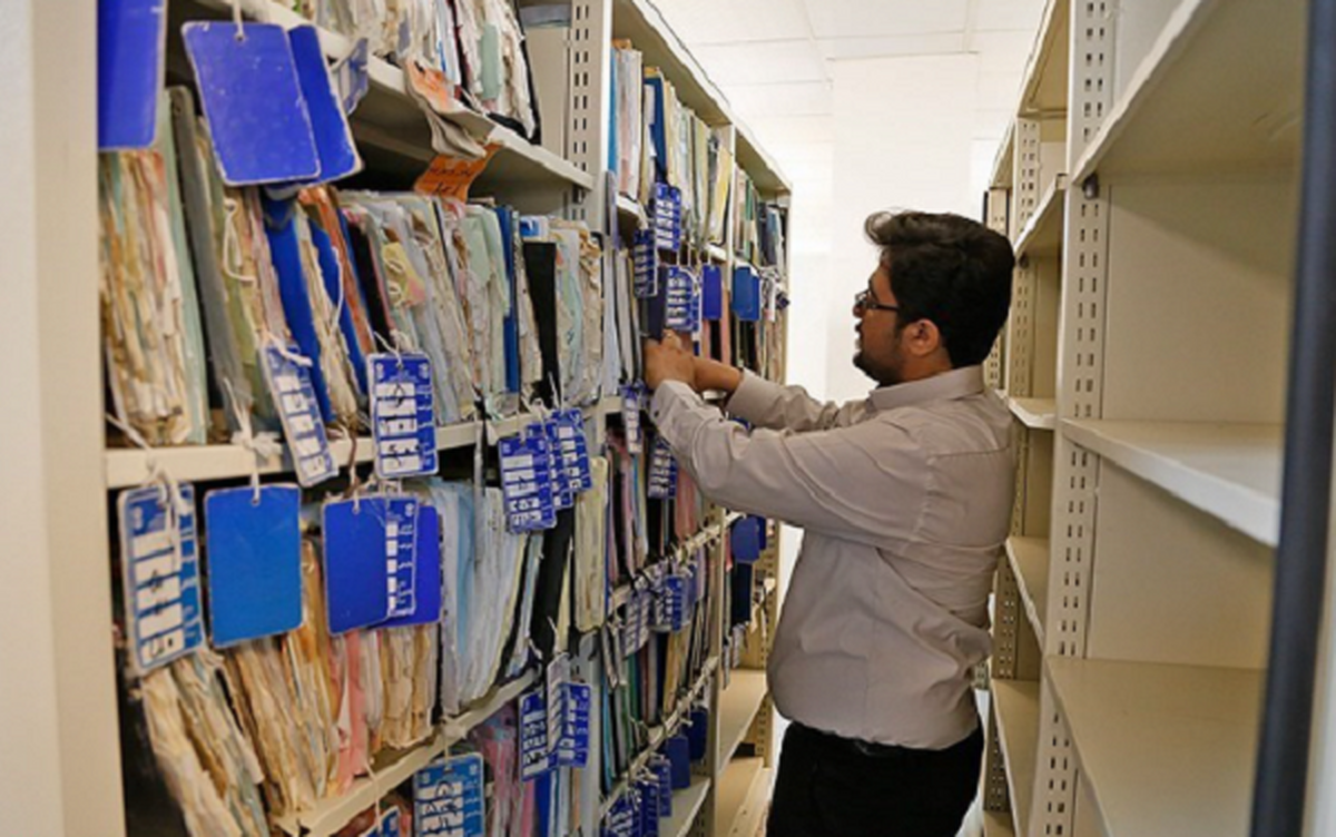 پاسخ رئیس کانون سردفتران و دفتریاران خراسان رضوی به گلایه شهروند مبنی بر پراکندگی دفاتر اسناد رسمی در مشهد.
