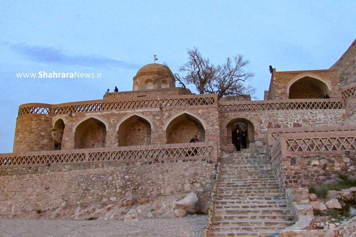 همان‌طور که می‌دانید، کشور ما شاعران و عارفان مشهوری دارد که نامشان در جهان شناخته‌ شده است.