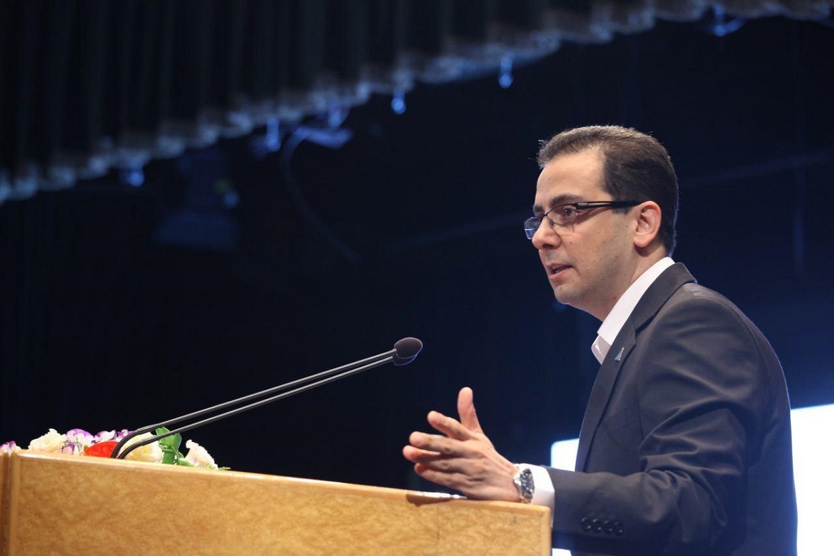 مدیرعامل شاتل، احمدرضا نخجوانی، از سمت خود استعفا کرد و کنار رفت.