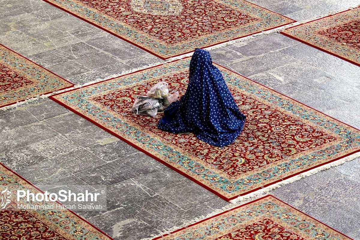 هم‌زمان با ایام پایانی صفر، بیش از ۷۰هزارمترمربع از فرش‌های حرم مطهر رضوی به صورت امانت در اختیار هیئت‌های مذهبی و محل‌های اسکان قرار داده می‌شود.