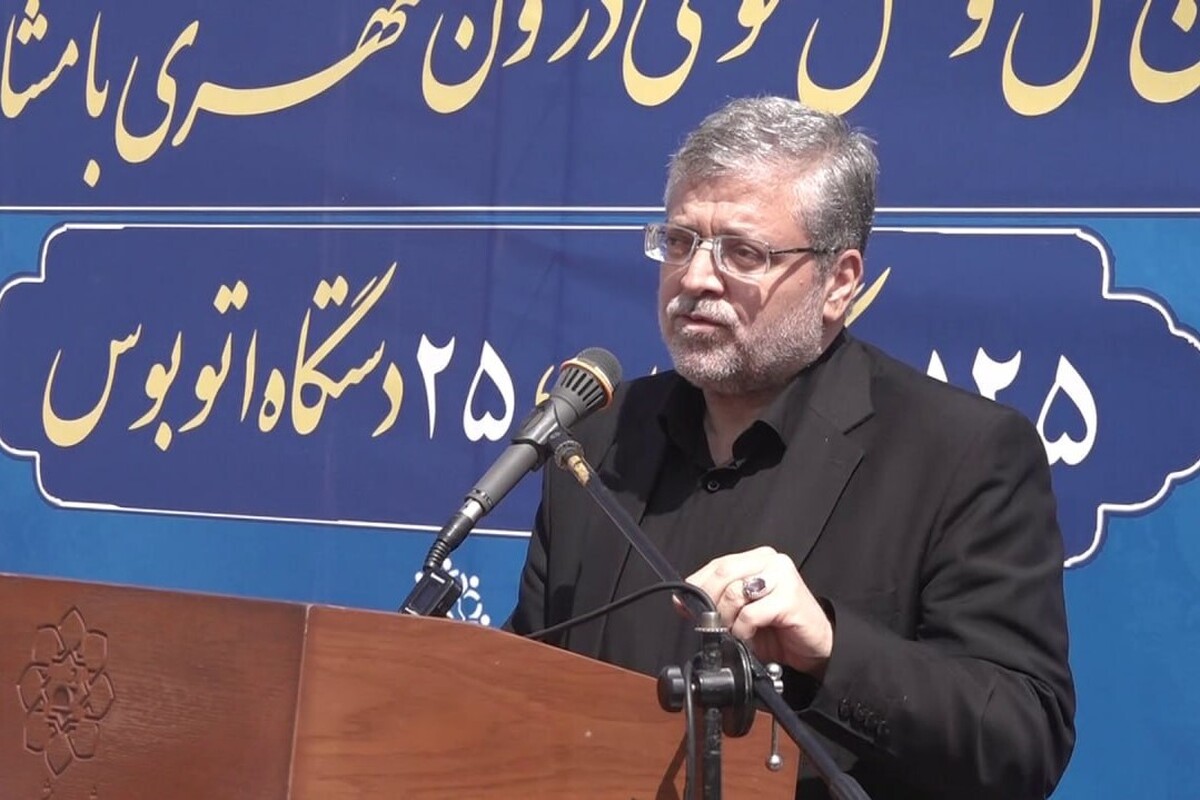 فاز یک خط۳ مترو مشهد سال آینده به بهره‌برداری می‌رسد | پیگیری تامین ۲هزارمیلیارد تومان برای مترو و هزاردستگاه اتوبوس از سوی وزیرکشور 