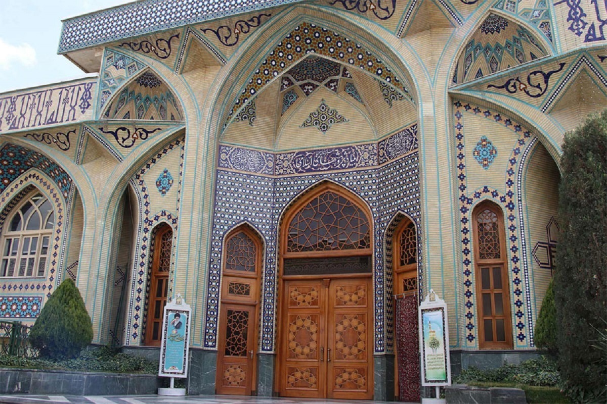 به همت بنیاد پژوهش‌های اسلامی آستان قدس رضوی نشست‌های علمی تخصصی با محوریت امام رضا (ع) برگزار می‌شود.