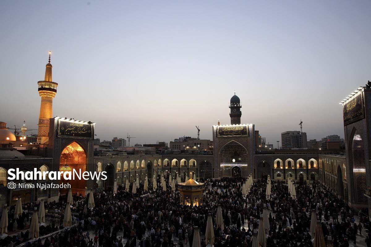 سبک زندگی امام علی بن موسی الرضا علیه السلام دارای بالاترین درجه اخلاق و انسانیت است. اخلاق، یکی از عناصر مهم شخصیت انسان است، و کاشف کیفیت ذات و درون اوست.