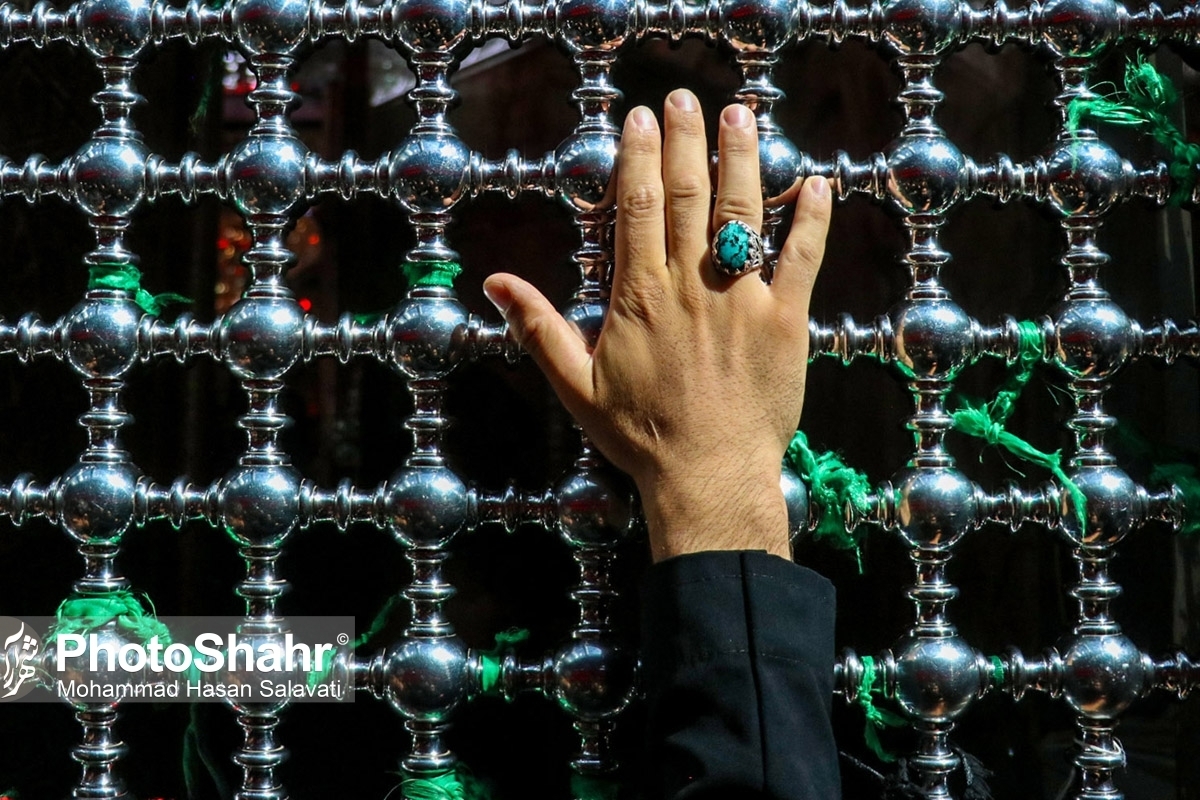 سهیل کریمی در سفری که محرم امسال انجام شد، به همراه خانواده اش، مستند کربلای افغانستان را ساخت.