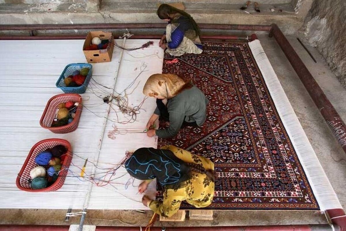 رفع تعهد ارزی صادرکنندگان فرش دستباف از ۱ به ۳ سال افزایش می‌یابد