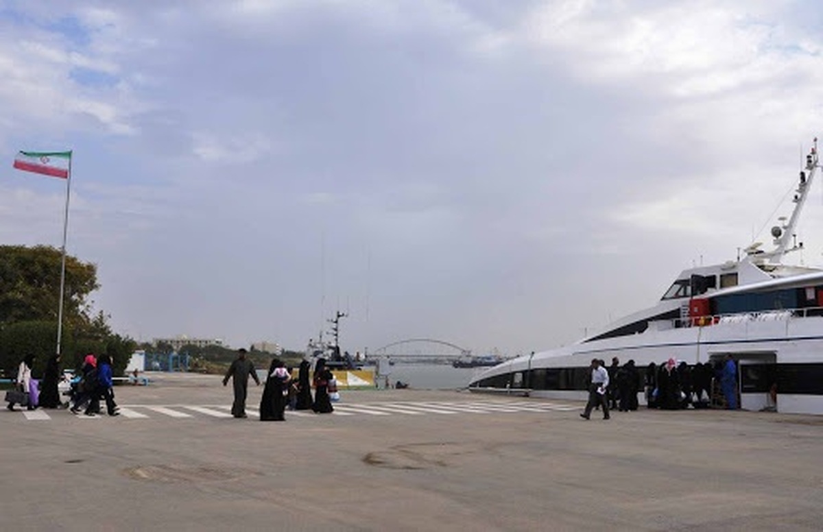 مدیرکل امور دریایی سازمان بنادر و دریانوردی از راه‌اندازی خط مسافری دریایی ایران-عراق ویژه زائران اربعین حسینی خبر داد و اعلام کرد: امکان انجام ۲۰ سفر دریایی برای زائران اربعین از طریق سه فروند شناور به صورت روزانه فراهم شده است.