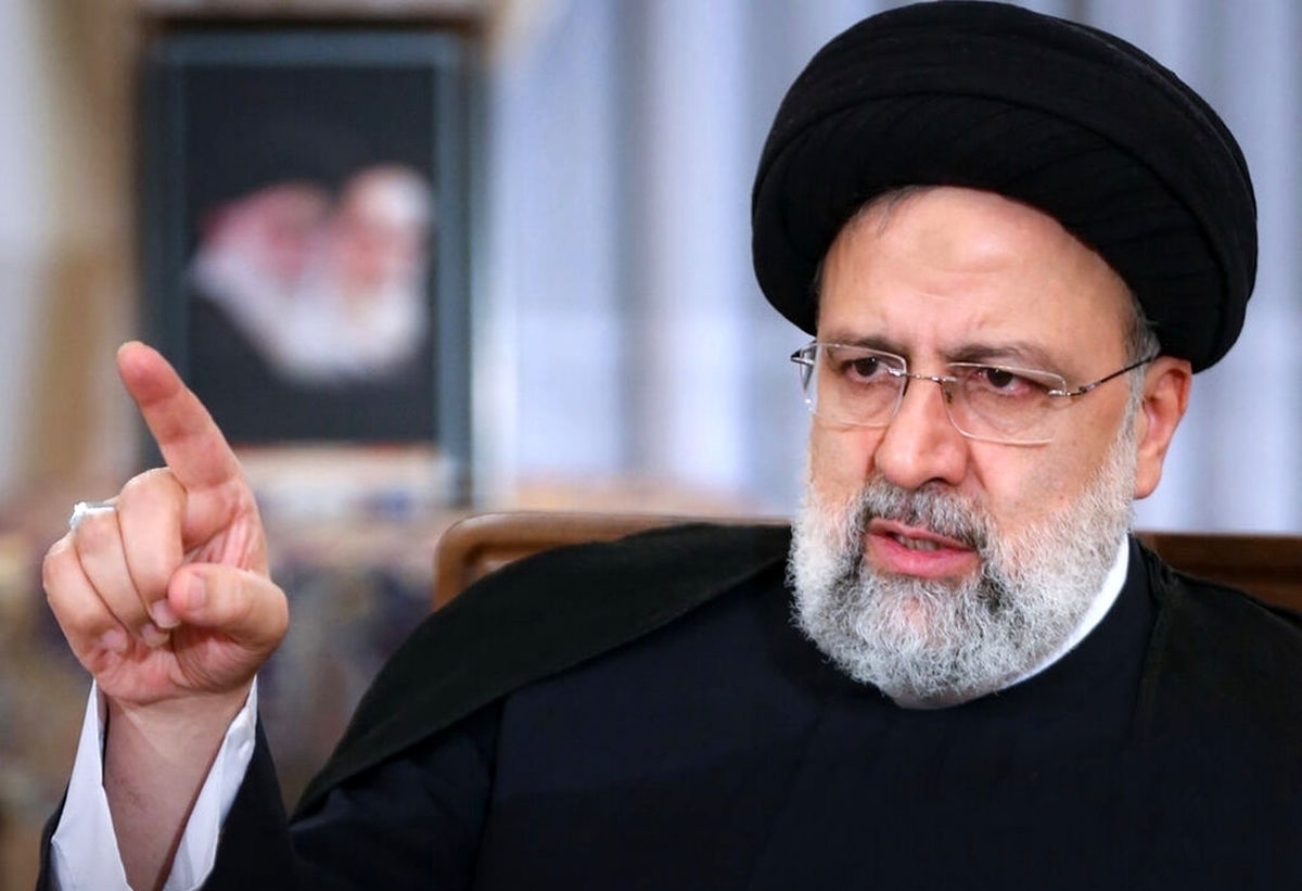 رئیس‌جمهور با بیان این‌که «در ۲ سال گذشته نزدیک به ۲۰۰۰ پروژه نیمه‌تمام ورزشی به نتیجه رسیده است»، تأکید کرد: مابقی این پروژه‌ها هم باید در سال‌های پیش‌رو به نتیجه برسد.