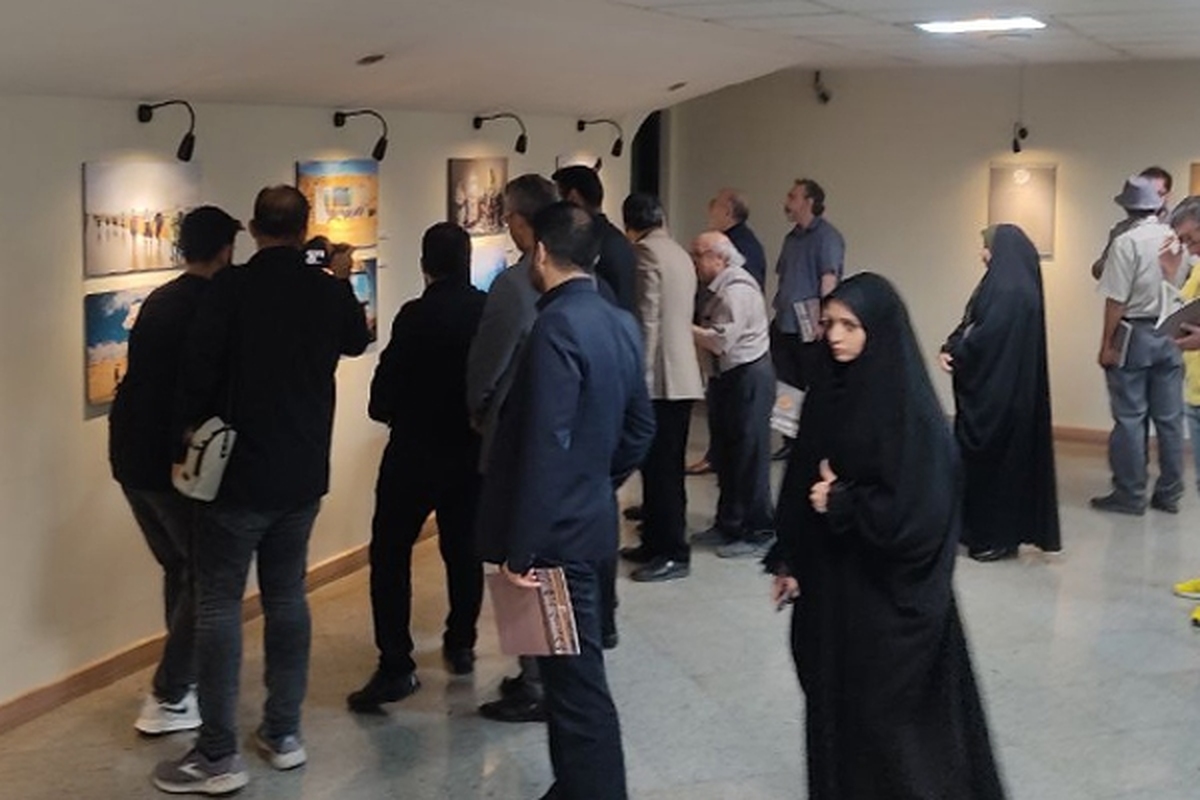 سوگواره ملی عکس مسیرالرضا (ع) با معرفی برگزیدگان و اکران تصاویر منتخب این سوگواره به کار خود پایان داد.