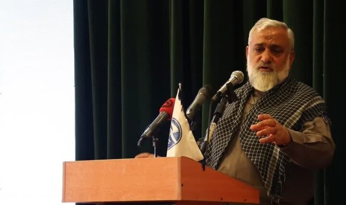 معاون هماهنگ کننده سپاه گفت: طبق گزارش رسمی دادگستری آمریکا به کنگره این کشور، بیش از چهار هزار نفر در سال در زندان‌ها کشته می‌شوند، پس چرا رسانه‌ها و سران کشور‌های غربی سکوت می‌کنند؟