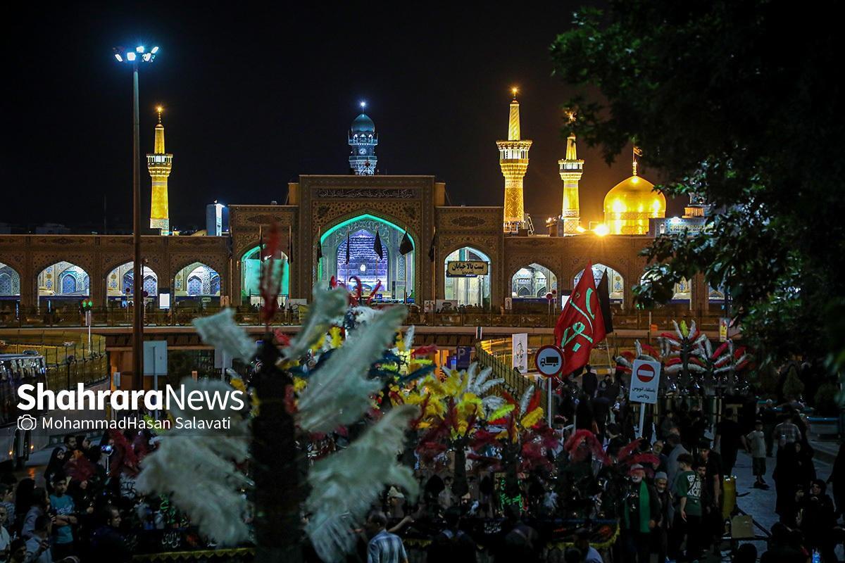 این روز‌ها مشهد میزبان خیل عظیم زائرانی از تمام نقاط ایران است تا در سالروز شهادت ان امام رئوف، اجتماع عظیم امام رضایی‌ها را رقم بزنند.