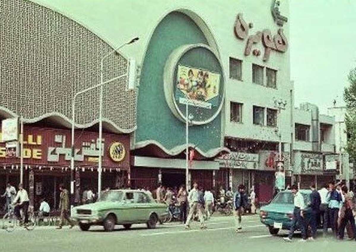 رضا گلچین که آپاراتچی سینما‌های مشهد در دهه ۵۰ تا ۸۰ بوده به مناسبت روز ملی سینما از حال و هوای آن روز‌های سینما و تفاوت‌هایی که با این روز‌ها داش، می‌گوید.