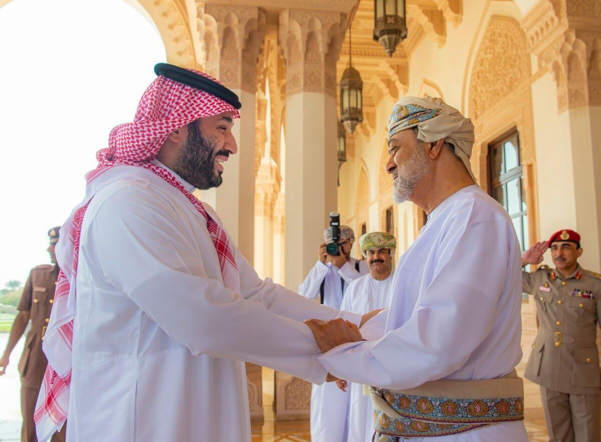 بعد از ظهر امروز سه‌شنبه، هیثم بن طارق سلطان عمان در کاخ «البرکه» واقع در مرکز مسقط، میزبان محمد بن سلمان، ولی عهد عربستان بود.