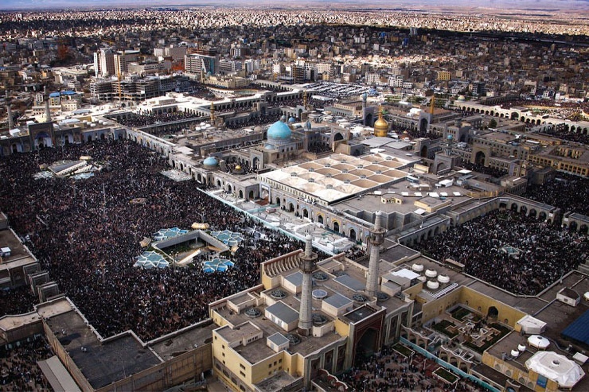 شهر امام رضا (ع) تمام‌قد آماده میزبانی از میهمانان آن حضرت است.