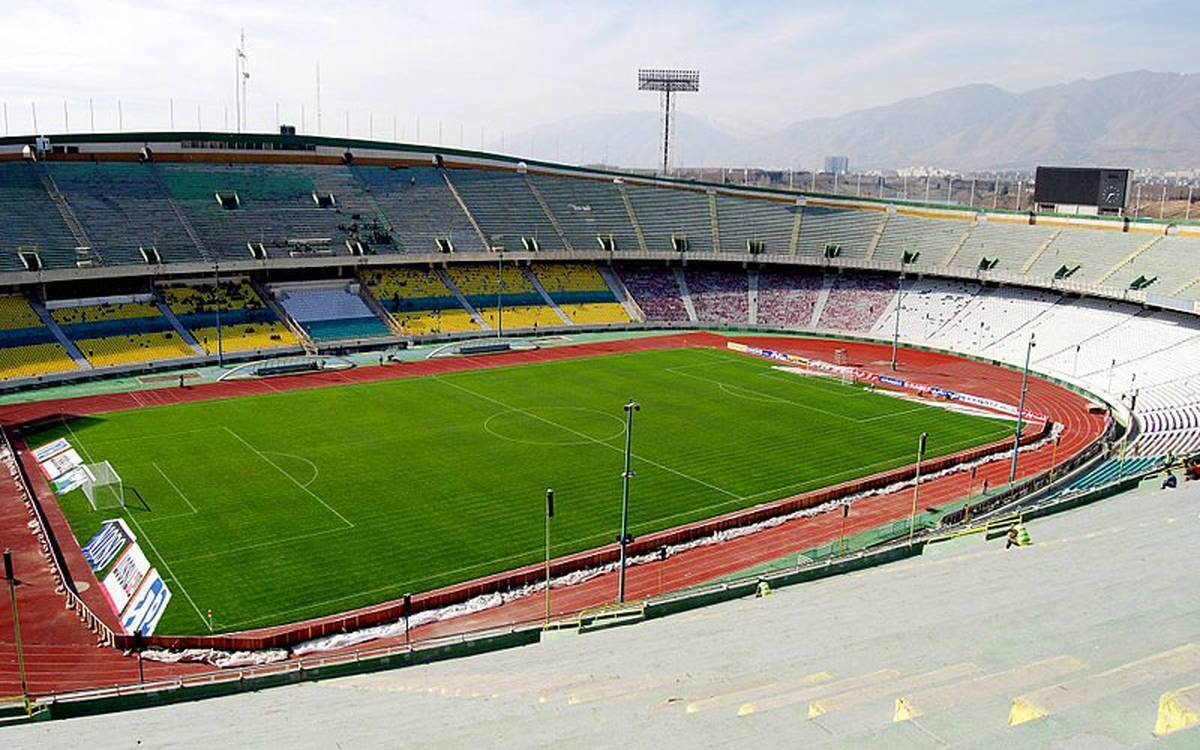 افسر VAR بازی پرسپولیس و النصر برای بازدید به ورزشگاه آزادی می‌رود.