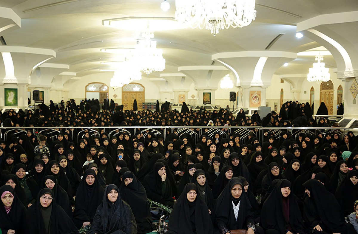 «حماسه زنان نوغان» در حرم مطهر رضوی برگزار شد