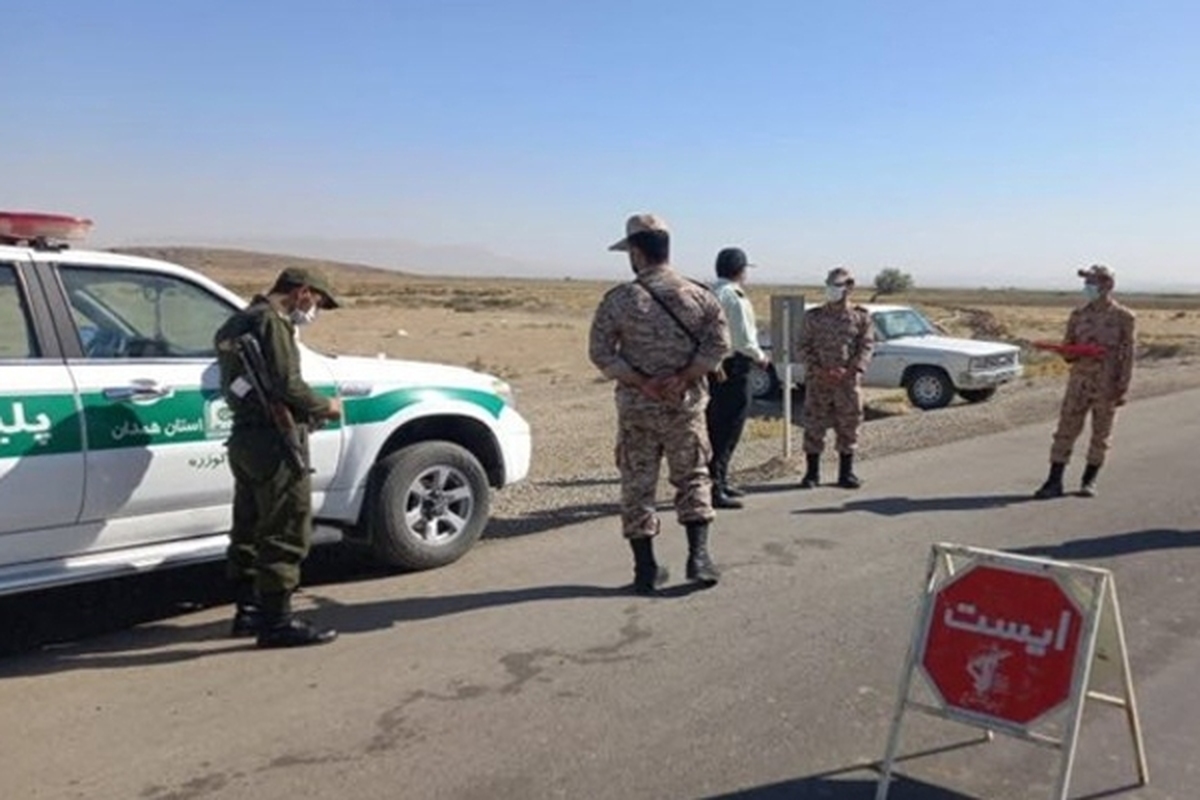 ظهر امروز فردی به نام فردین جعفری پس از بی توجهی به اخطار پلیس با تیراندازی نیروهای مدافع امنیت در سقز زخمی شد. این فرد پس از انجام عمل جراحی به آی سی یو انتقال داده شده و وضعیت وی تا این لحظه رضایت بخش گزارش شده است.