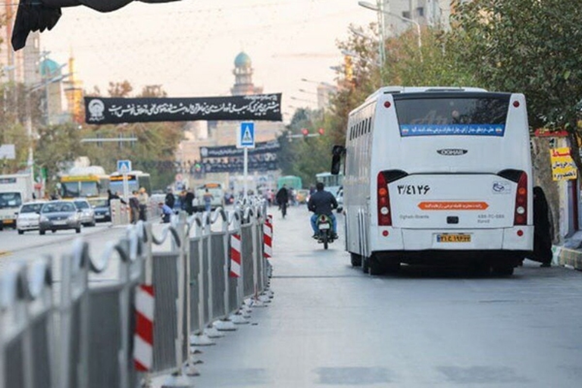 رییس پلیس راهور مشهد گفت: از فردا طرح ممنوعیت تردد خودرو برداشته خواهد شد و طبق روال عادی،در اطراف حرم مطهر رضوی، ممنوعیت تردد نخواهیم داشت.